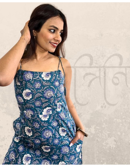 Noodle strap Maxi Dress